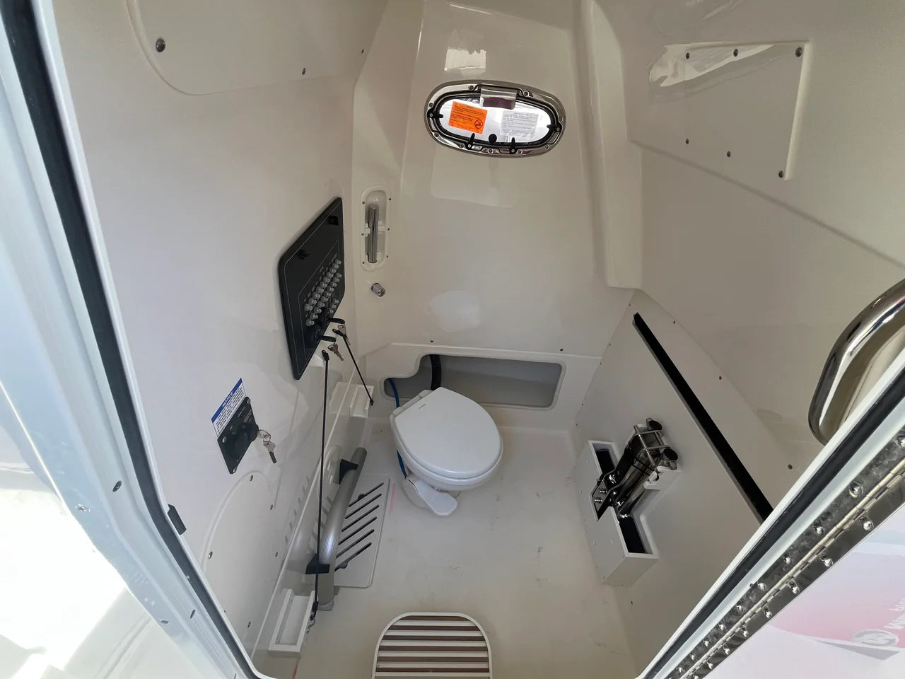 2026 Boston Whaler 280 Outrage 28.0 feet, Clearwater, Florida #27