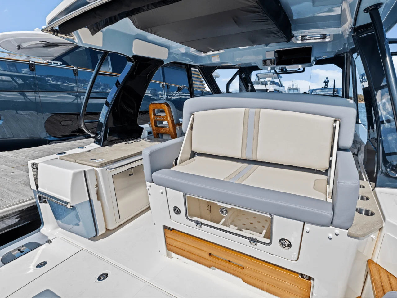 2025 Boston Whaler 380 Realm 38.0 feet, Clearwater, Florida #14
