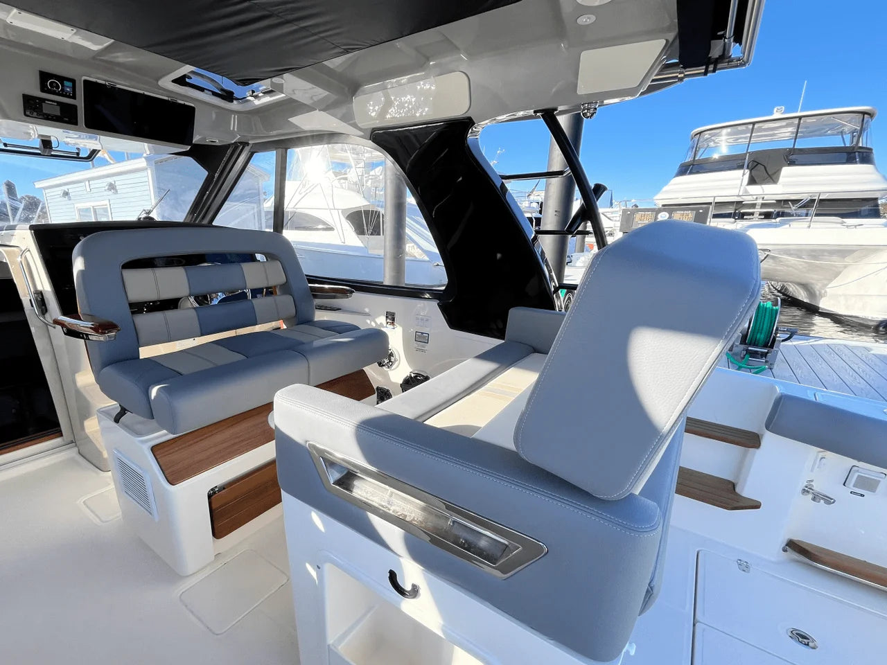 2025 Boston Whaler 380 Realm 38.0 feet, Clearwater, Florida #23