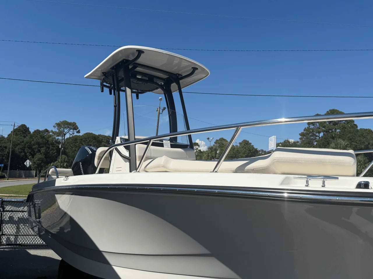 2026 Boston Whaler 250 Dauntless 25.0 feet, Clearwater, Florida #7