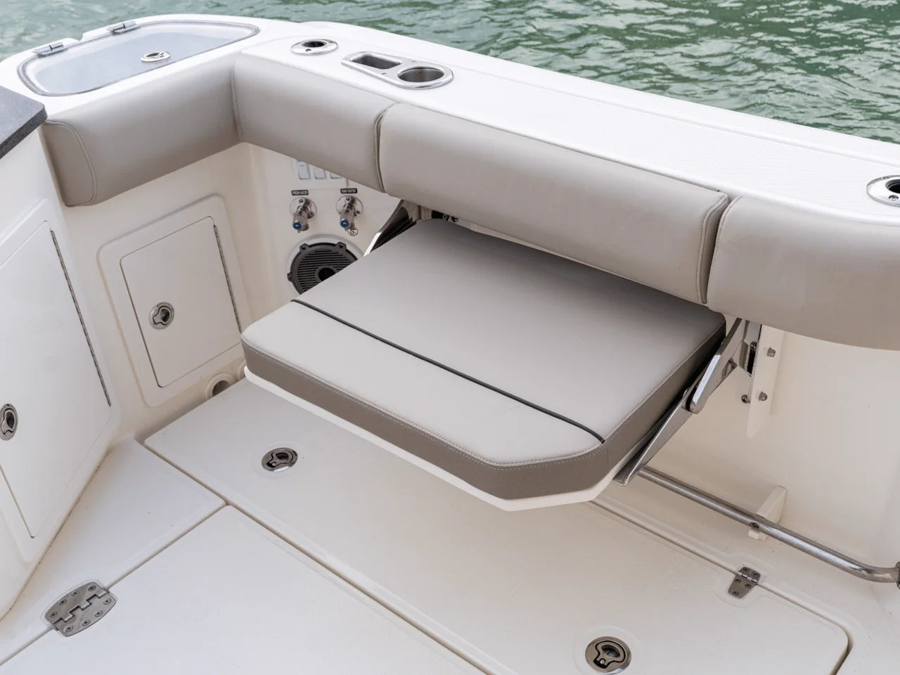 2026 Boston Whaler 365 Conquest 36.0 feet, Clearwater, Florida #62