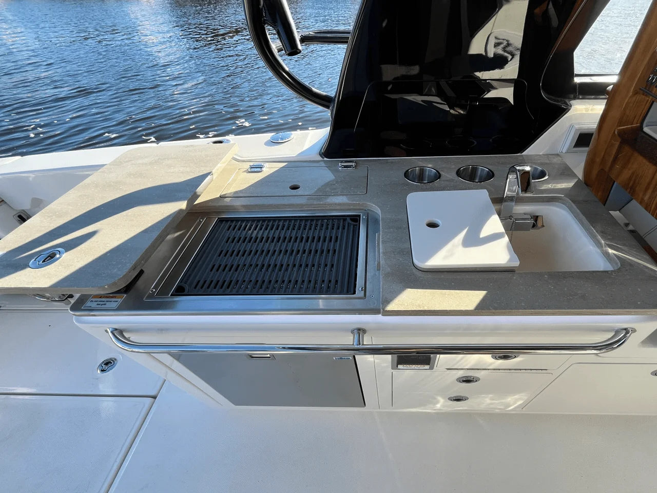 2025 Boston Whaler 380 Realm 38.0 feet, Clearwater, Florida #21