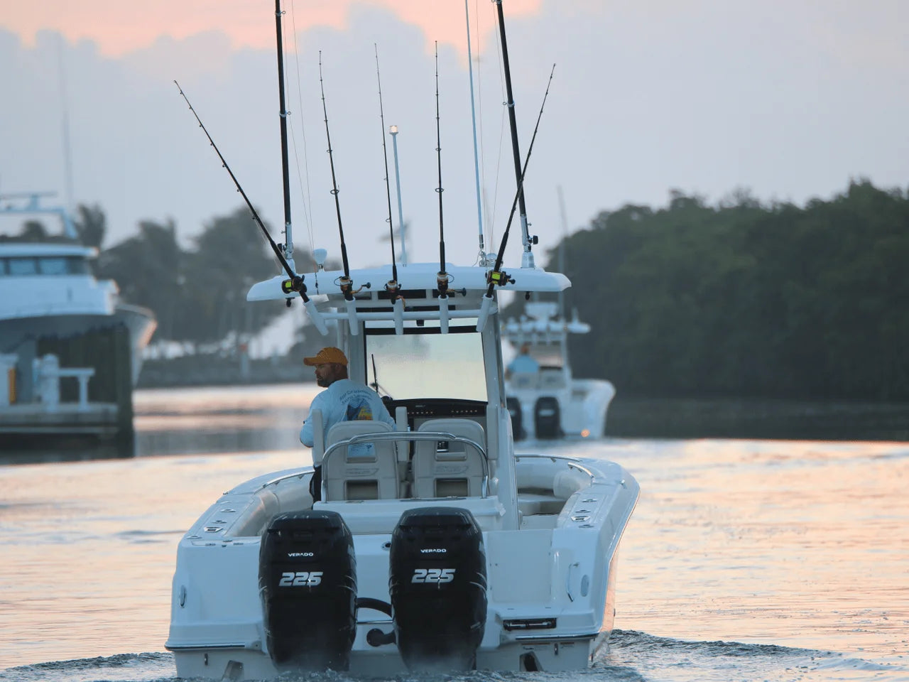 2026 Boston Whaler 250 Outrage 25.0 feet, Clearwater, Florida #12