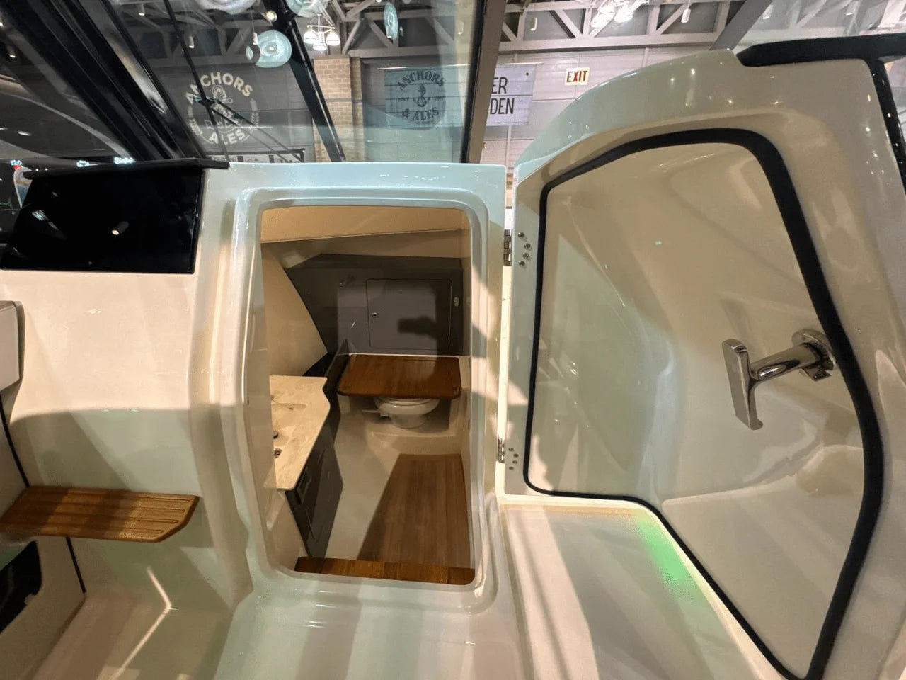 2025 Boston Whaler 330 Vantage 33.0 feet, Clearwater, Florida #22