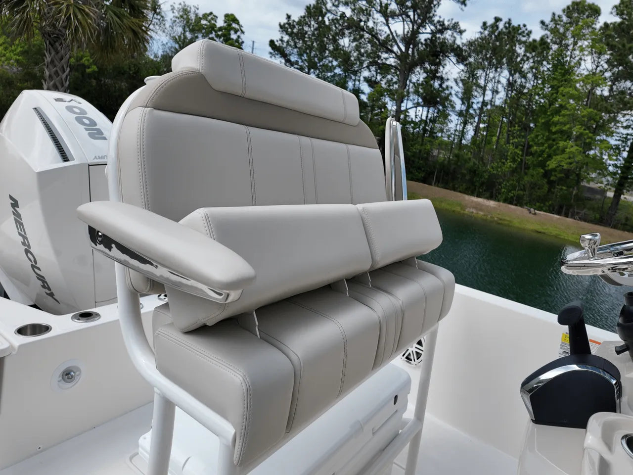 2025 Boston Whaler 220 Dauntless 22.0 feet, Clearwater, Florida #15