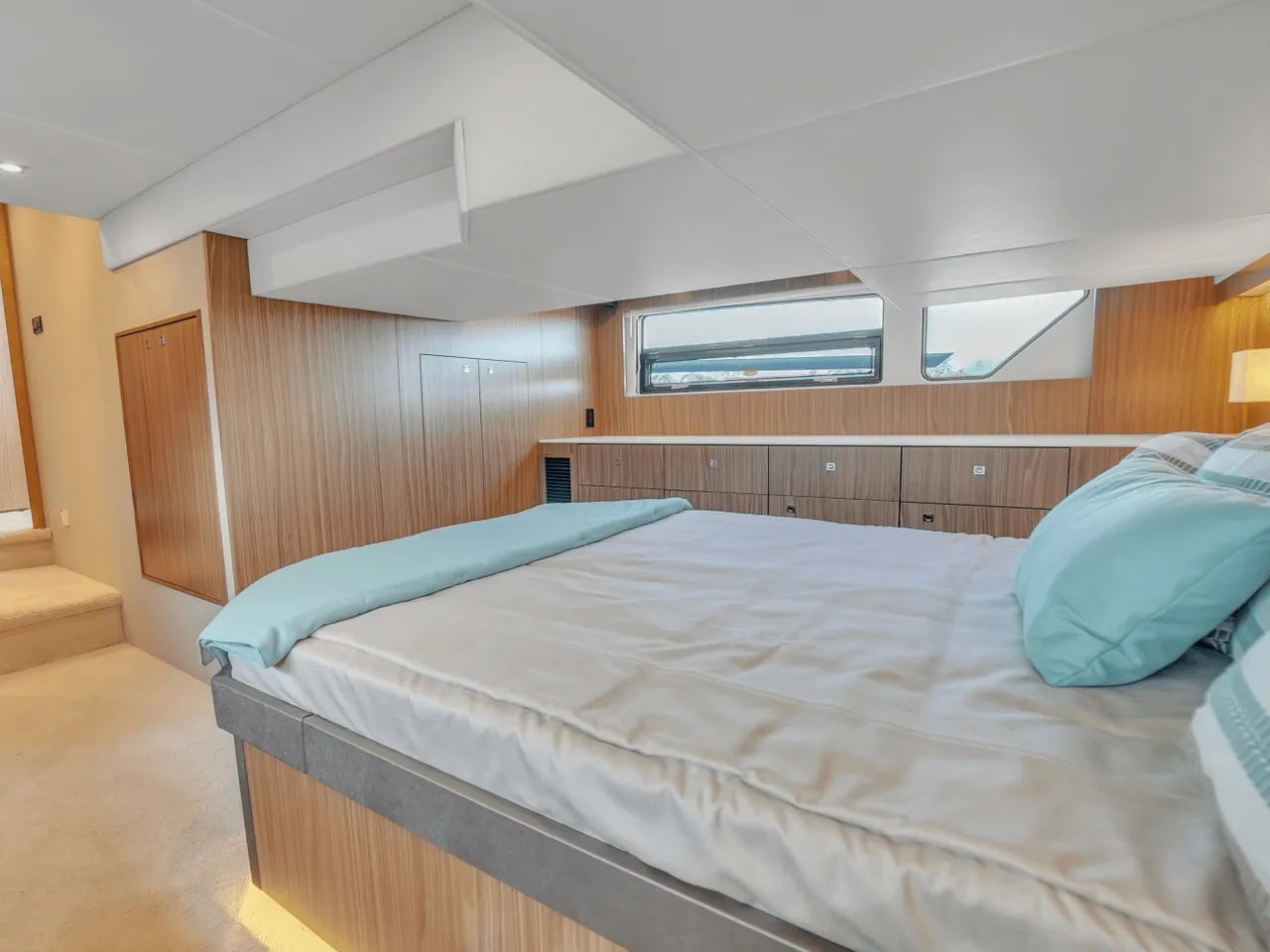 2025 Cruisers Yachts 46 Cantius 46.0 feet, Clearwater, Florida #39