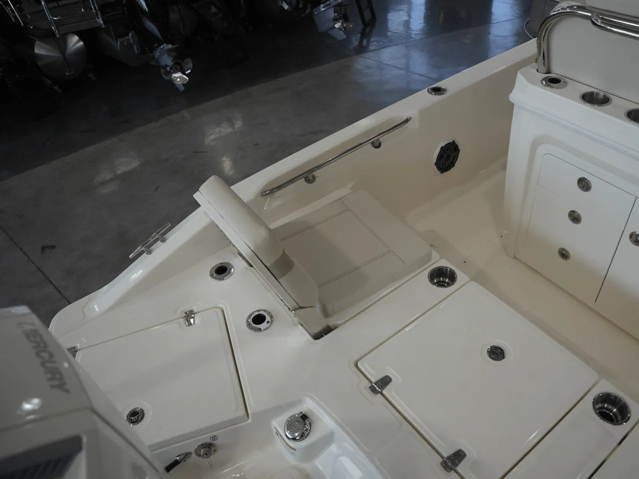 2025 Boston Whaler 250 Dauntless 25.0 feet, Clearwater, Florida #9