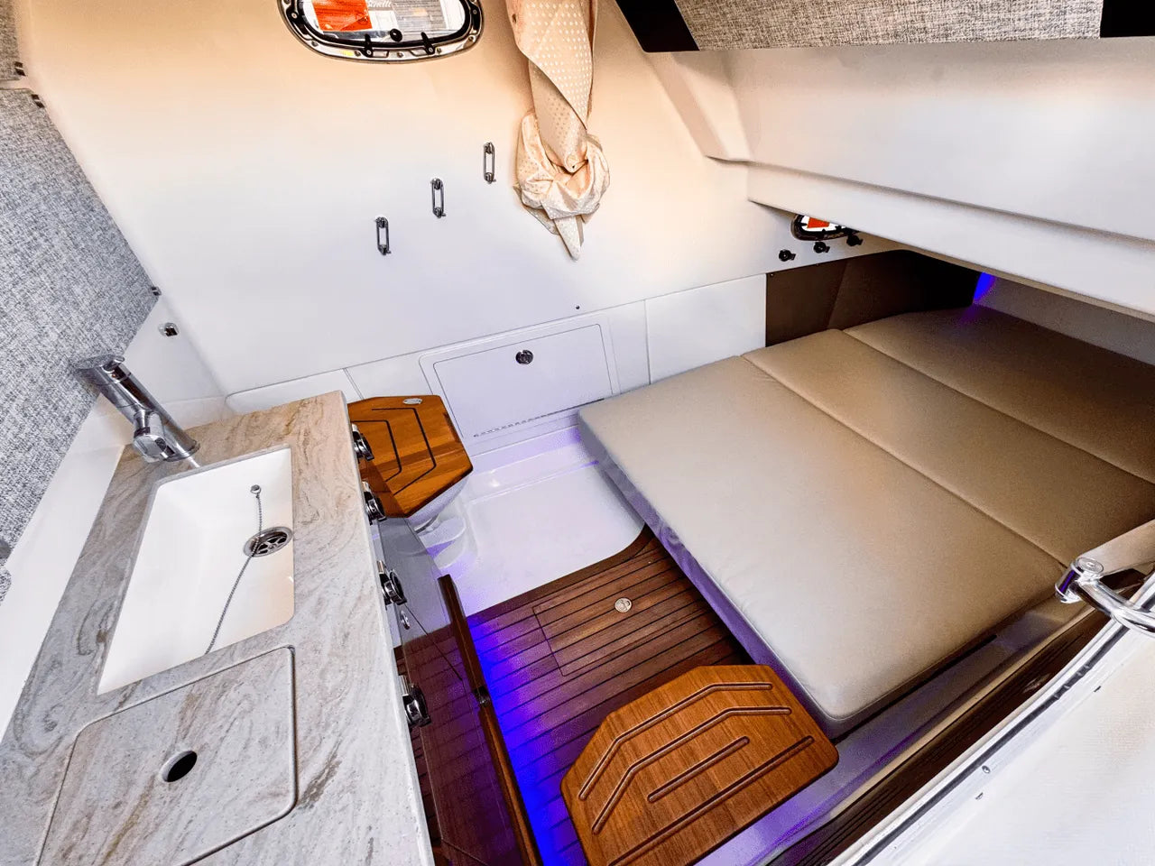 2025 Boston Whaler 360 Outrage 36.0 feet, Clearwater, Florida #38