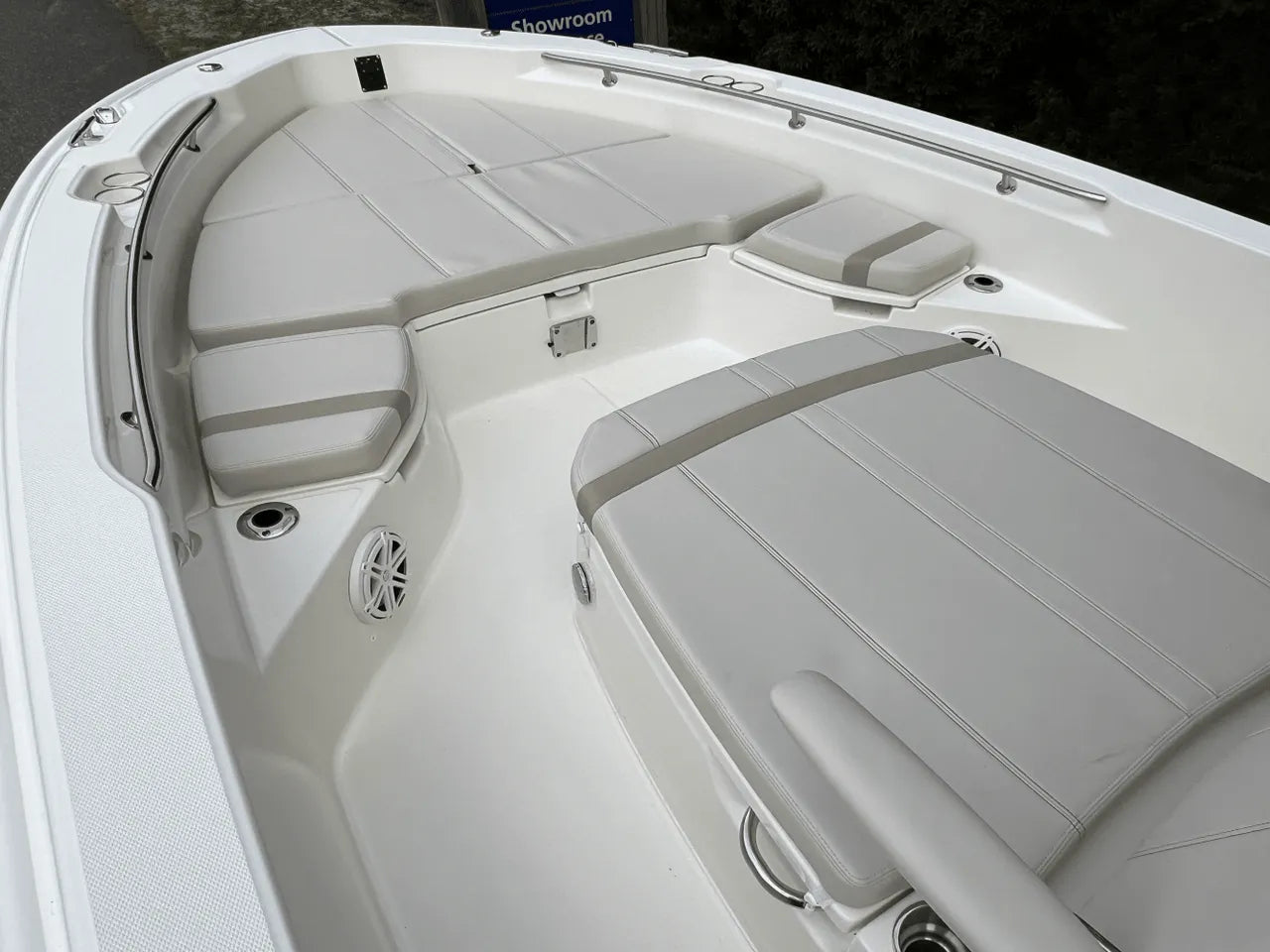 2025 Boston Whaler 250 Dauntless 25.0 feet, Clearwater, Florida #11
