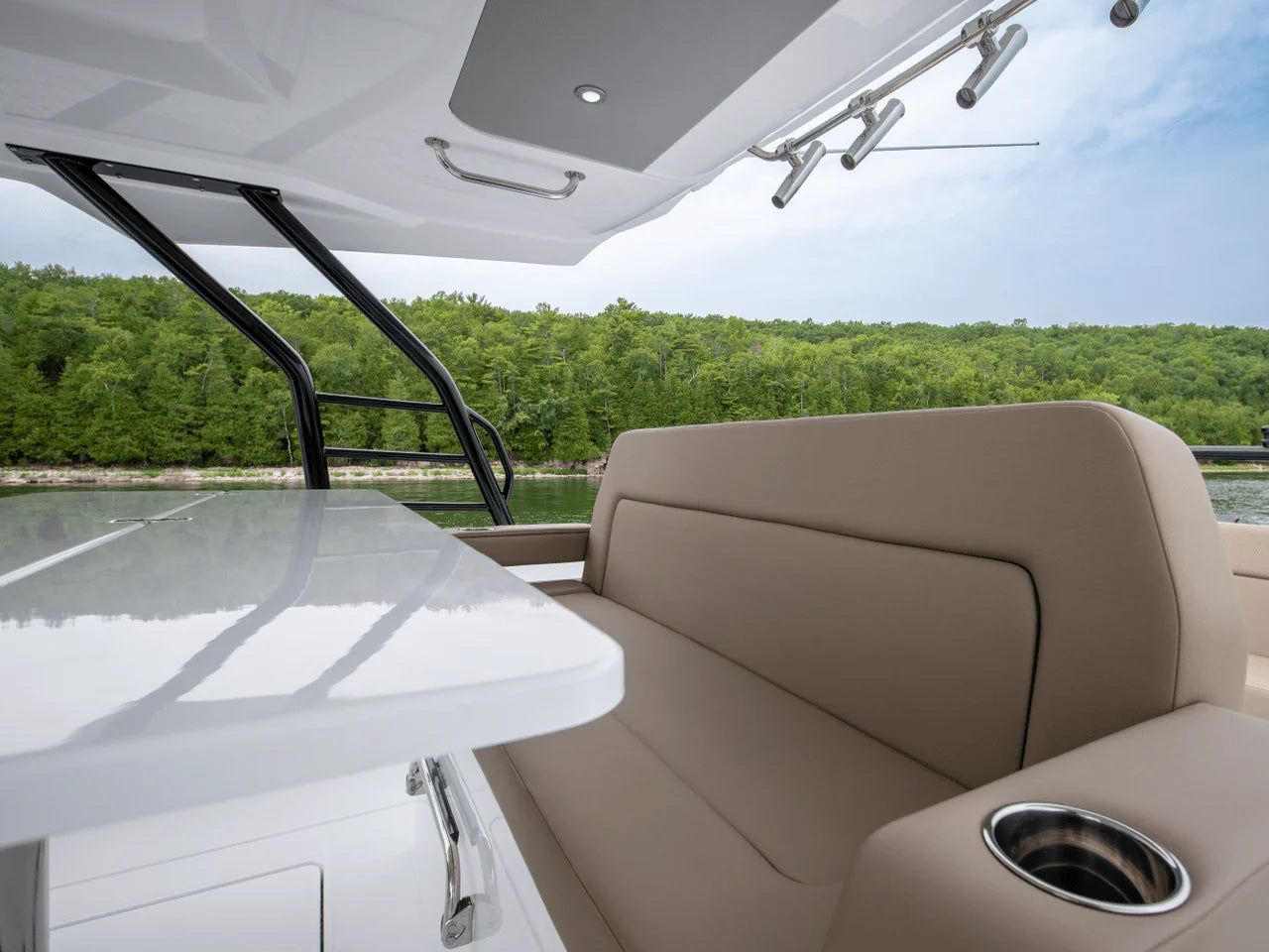 2027 Cruisers Yachts 38VTR 38.0 feet, Clearwater, Florida #20