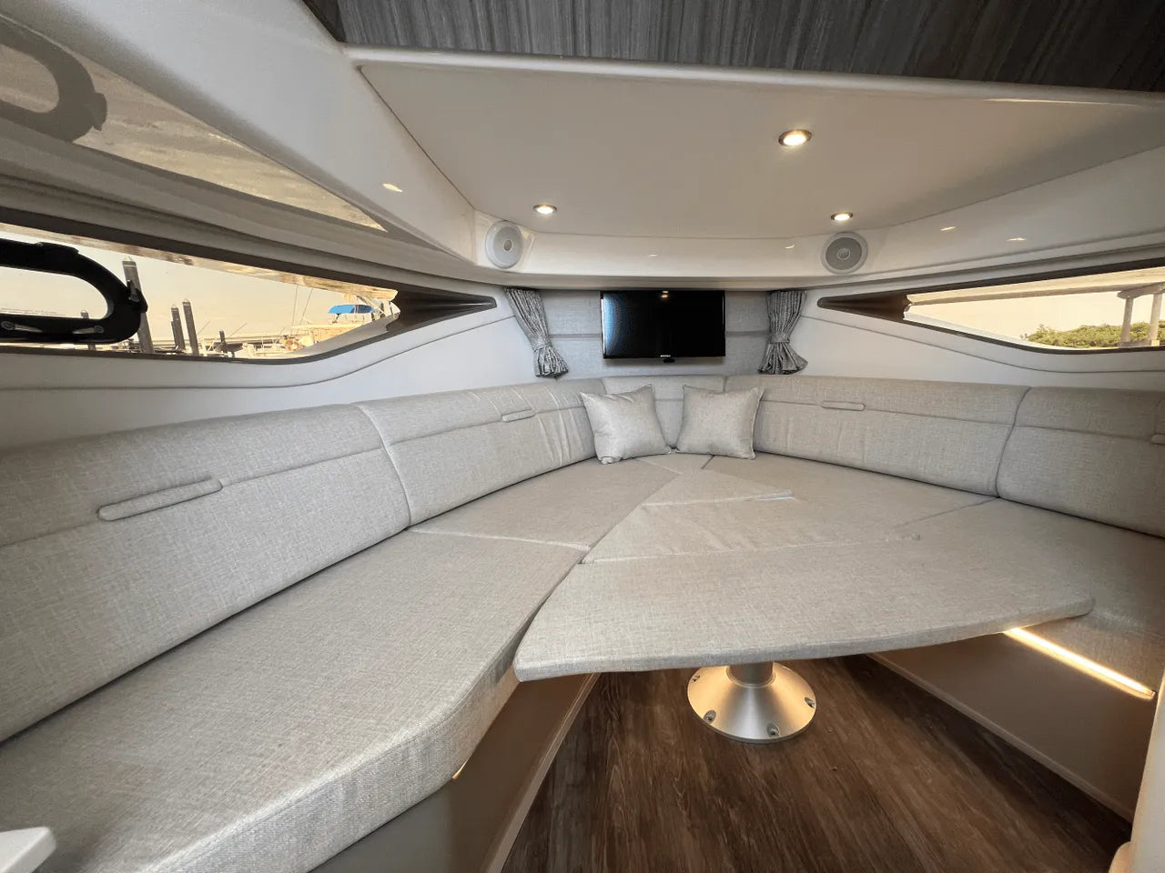2025 Sea Ray Sundancer 320 Outboard 32.0 feet, Clearwater, Florida #41