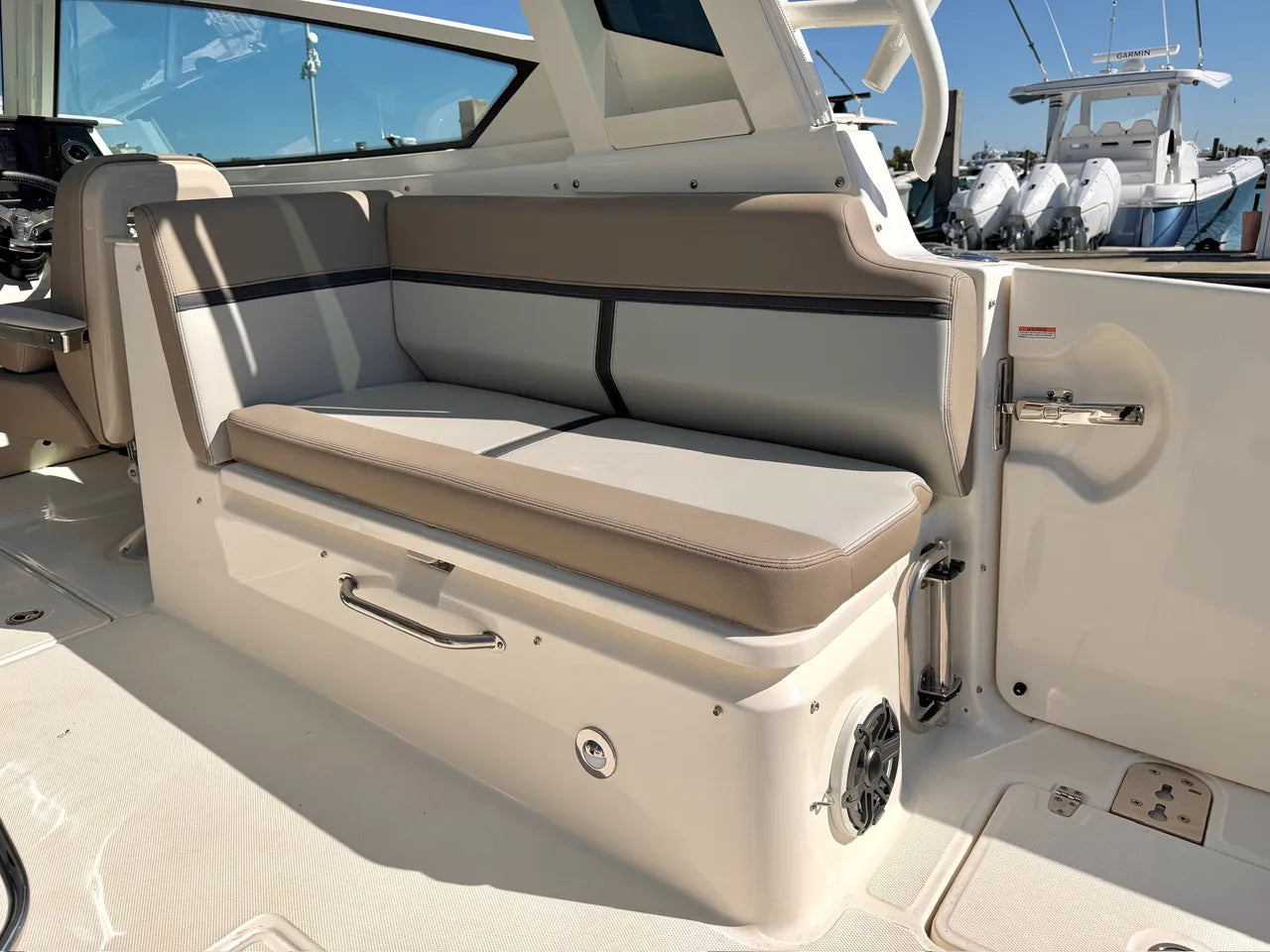 2026 Boston Whaler 330 Vantage 33.0 feet, Clearwater, Florida #13