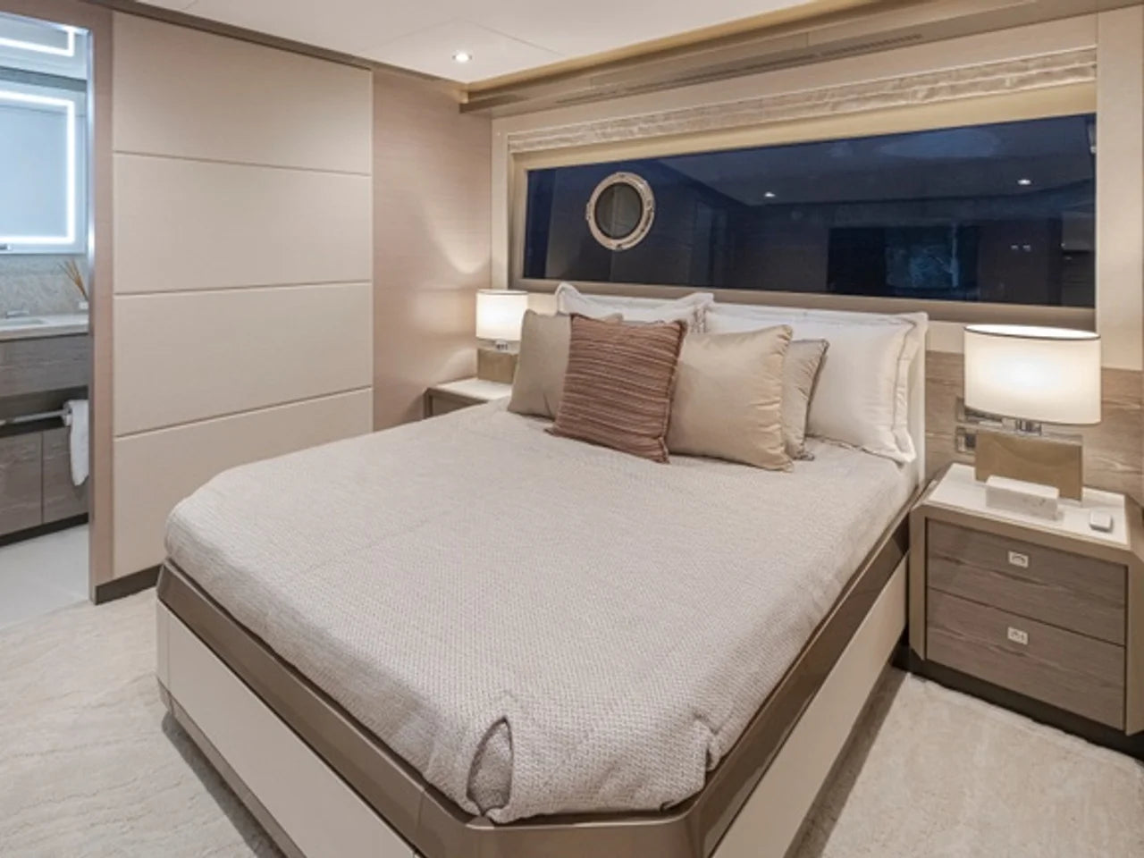 2027 Ocean Alexander 27R 93.0 feet, Clearwater, Florida #43