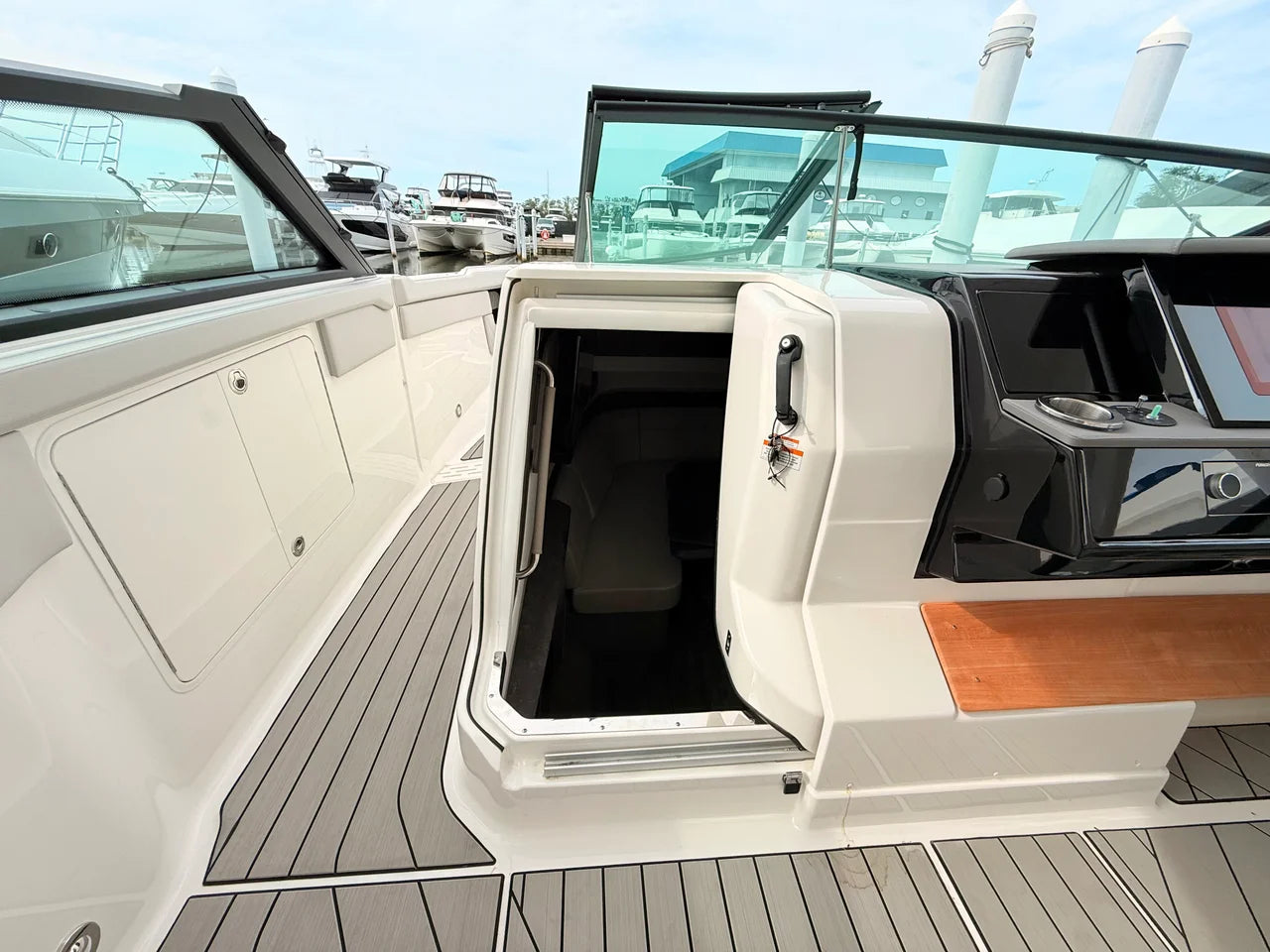 2026 Sea Ray SLX 400 Outboard 40.0 feet, Clearwater, Florida #79