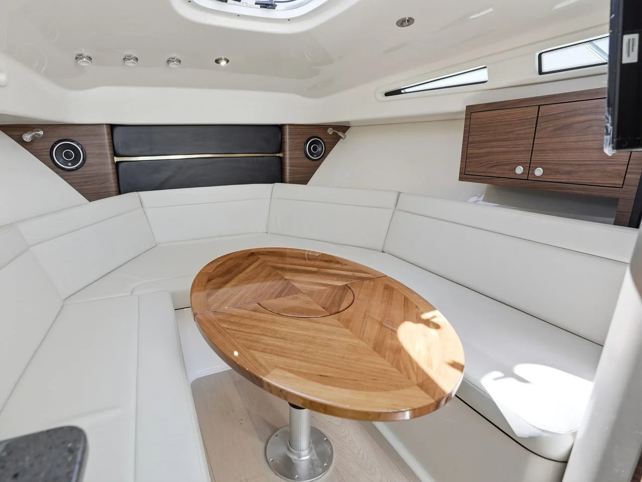 2026 Boston Whaler 325 Conquest 32.0 feet, Clearwater, Florida #31