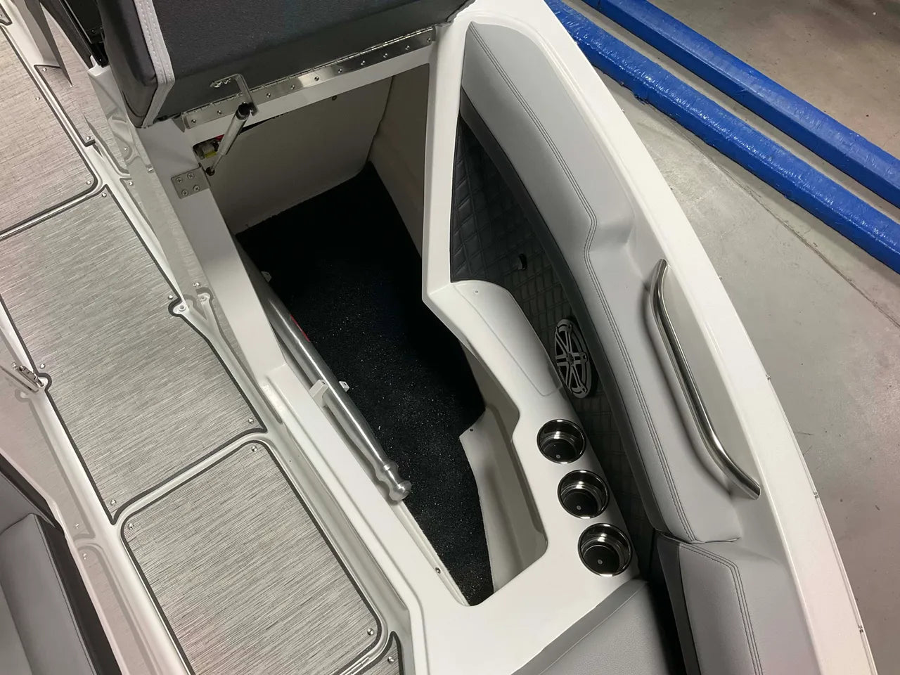 2026 Cobalt R4 Outboard 24.0 feet, Clearwater, Florida #14