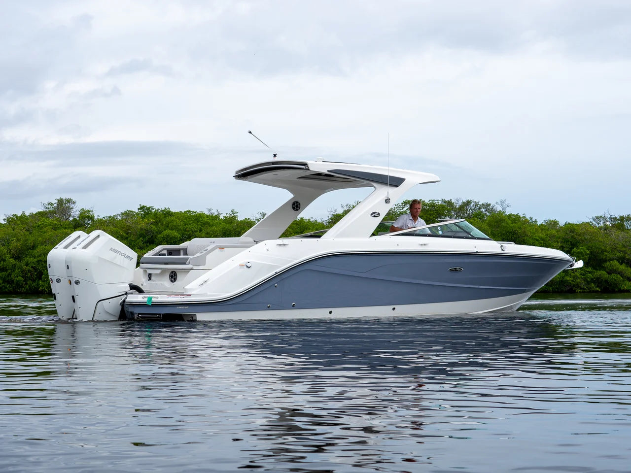 2027 Sea Ray SLX 310 Outboard 31.0 feet, Clearwater, Florida #4