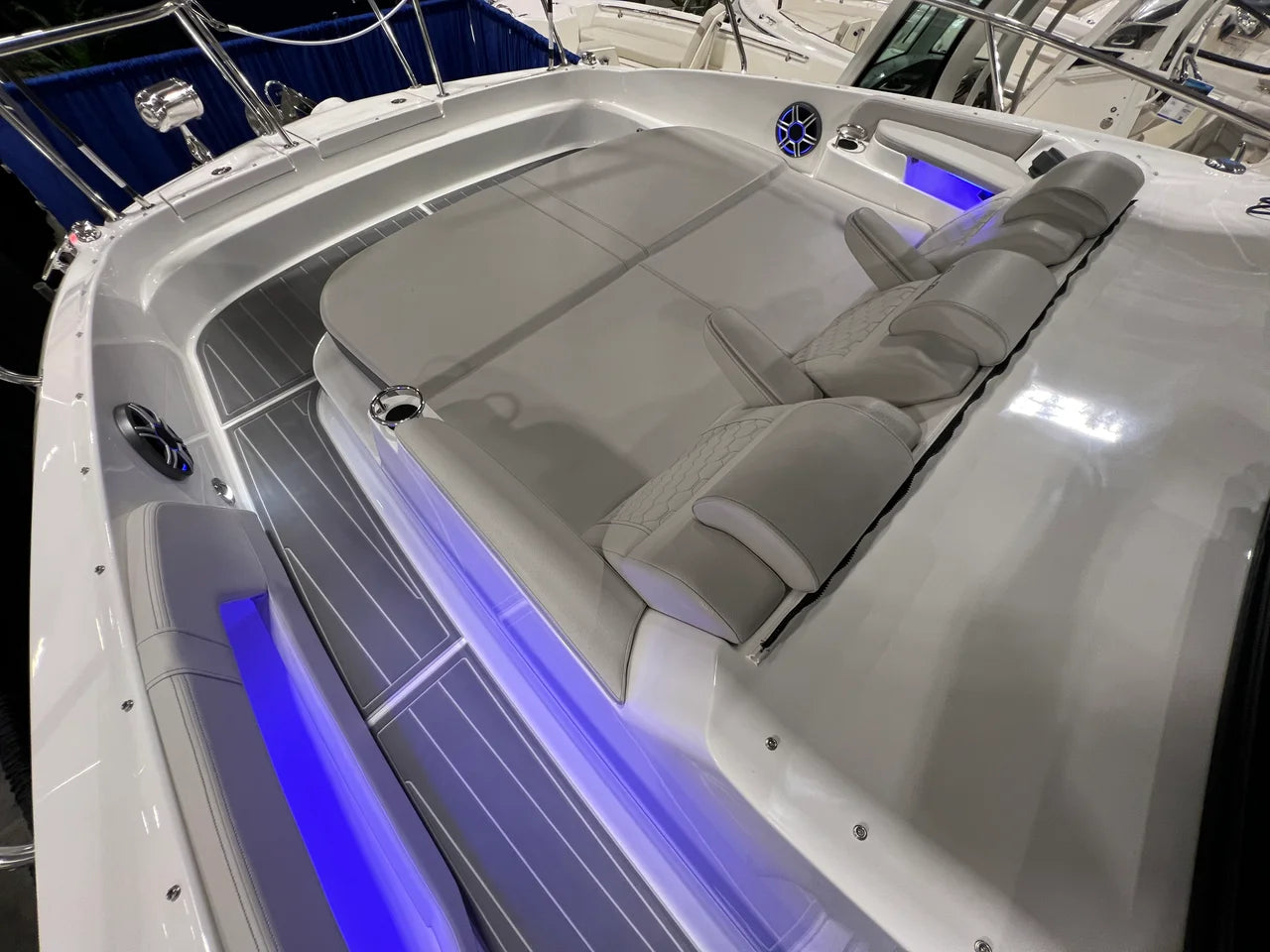 2026 Sea Ray Sundancer 320 Outboard 32.0 feet, Clearwater, Florida #27