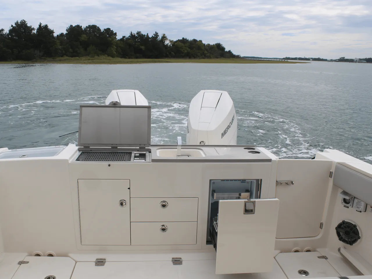 2026 Boston Whaler 330 Vantage 33.0 feet, Clearwater, Florida #21
