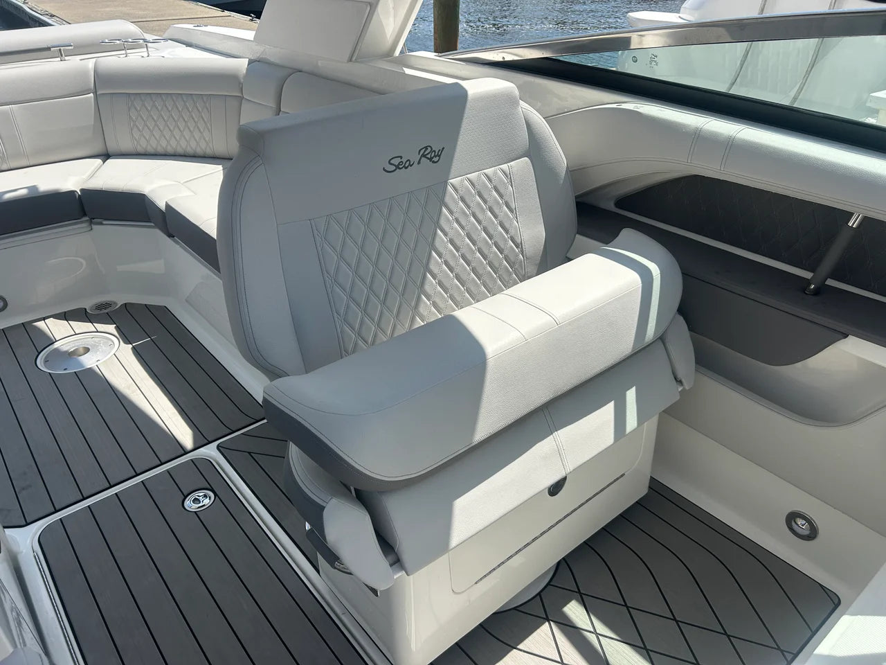2026 Sea Ray SLX 310 Outboard 31.0 feet, Clearwater, Florida #25