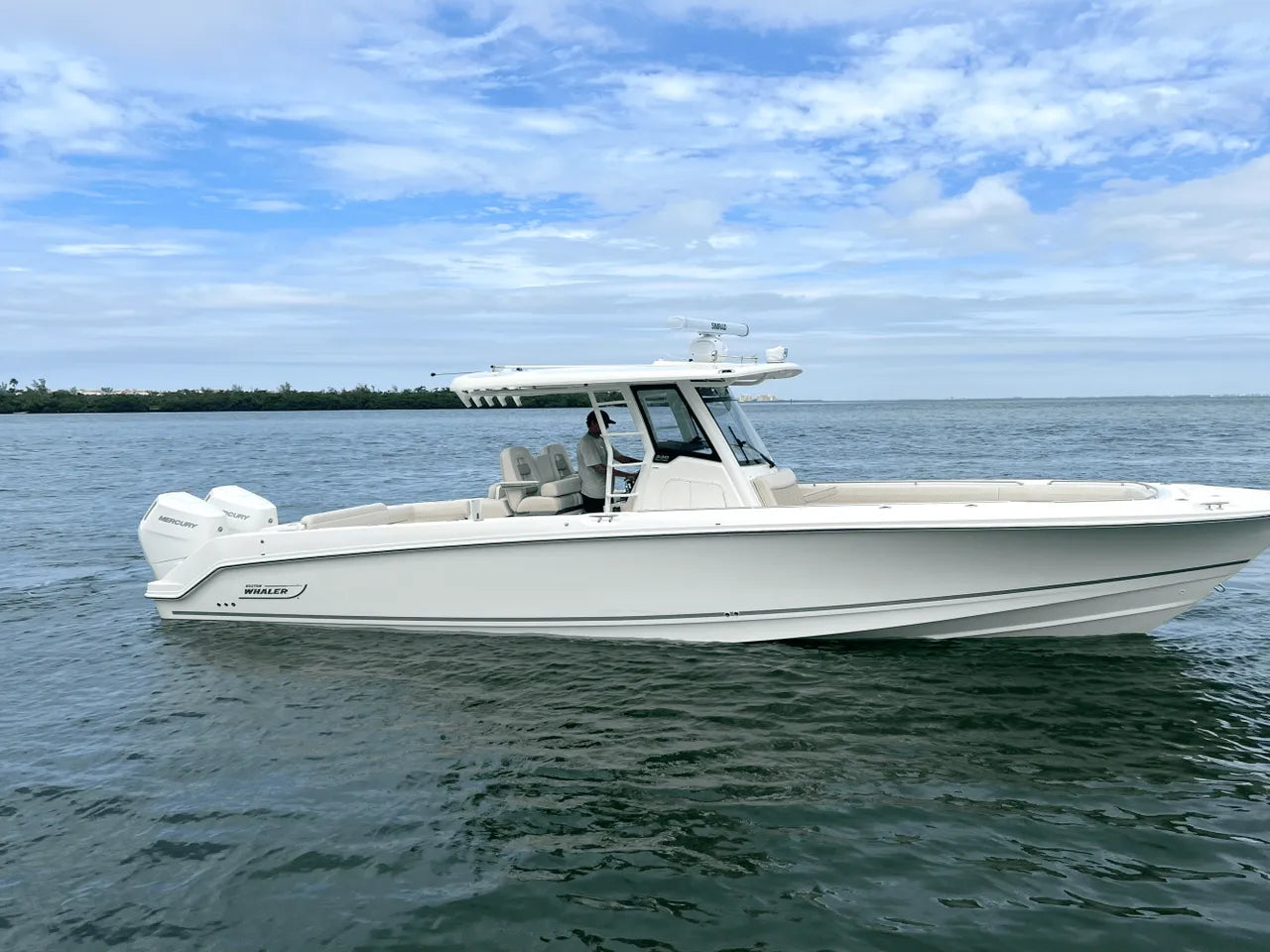 2025 Boston Whaler 330 Outrage 33.0 feet, Clearwater, Florida #1
