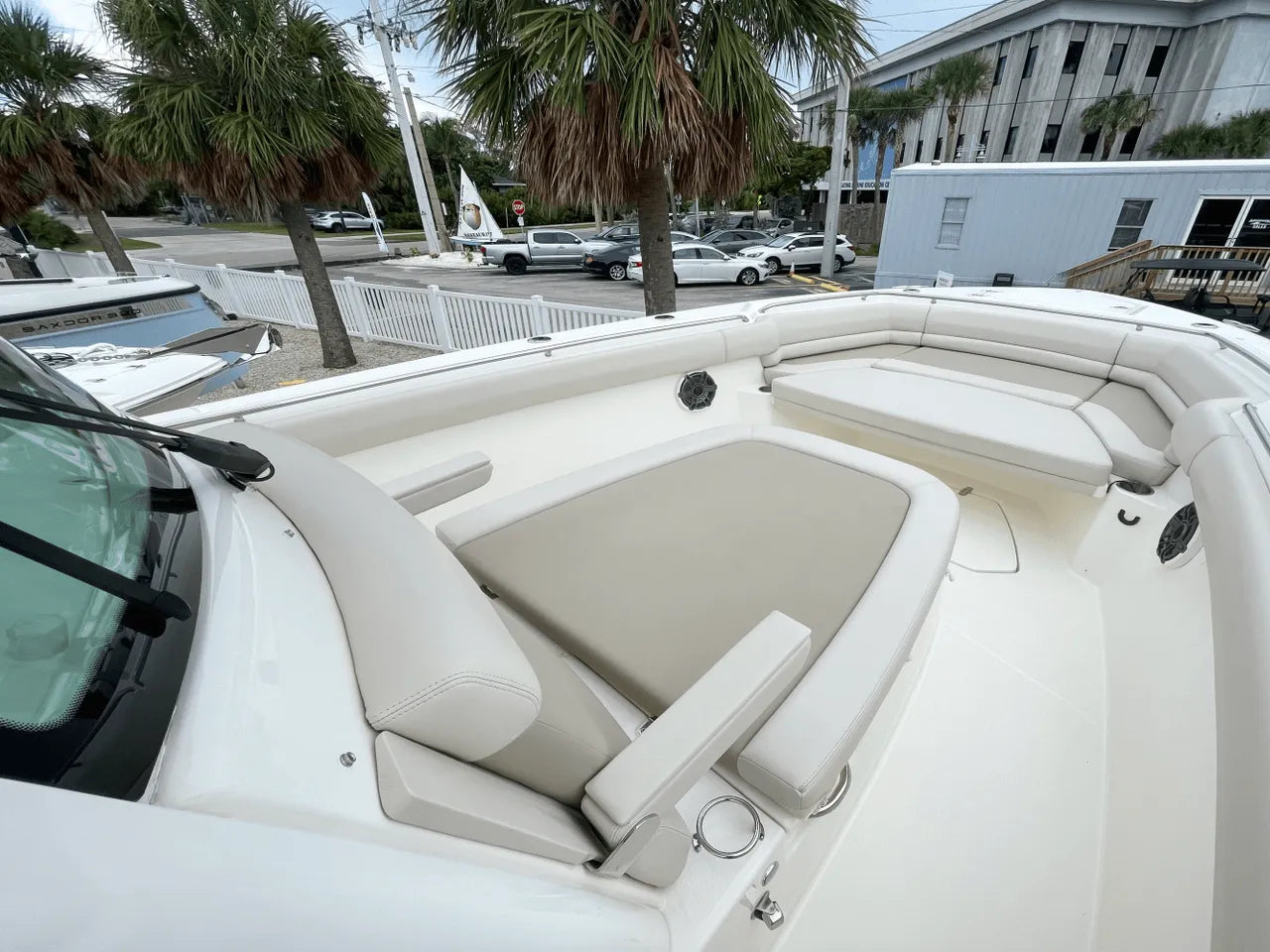 2025 Boston Whaler 330 Outrage 33.0 feet, Clearwater, Florida #28