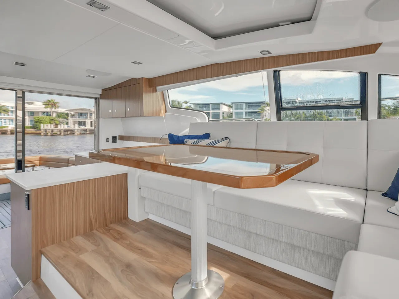 2025 Cruisers Yachts 46 Cantius 46.0 feet, Clearwater, Florida #33