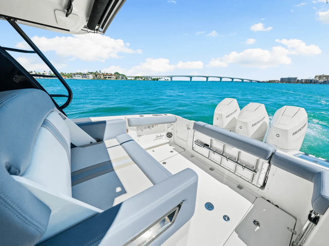2025 Boston Whaler 350 Realm 35.0 feet, Clearwater, Florida #40
