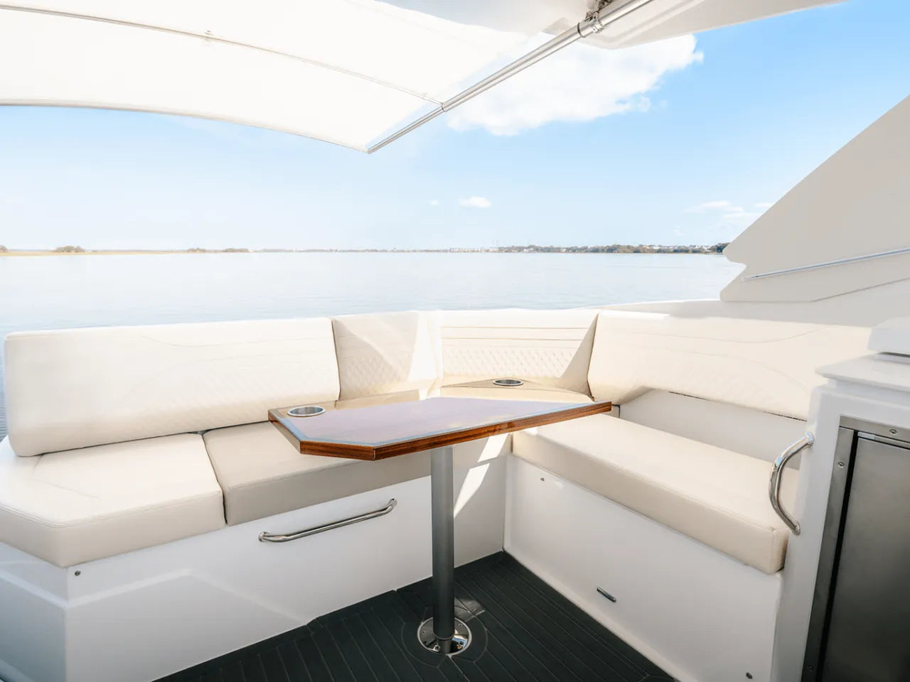 2025 Cruisers Yachts 38 GLS Outboard 38.0 feet, Clearwater, Florida #9