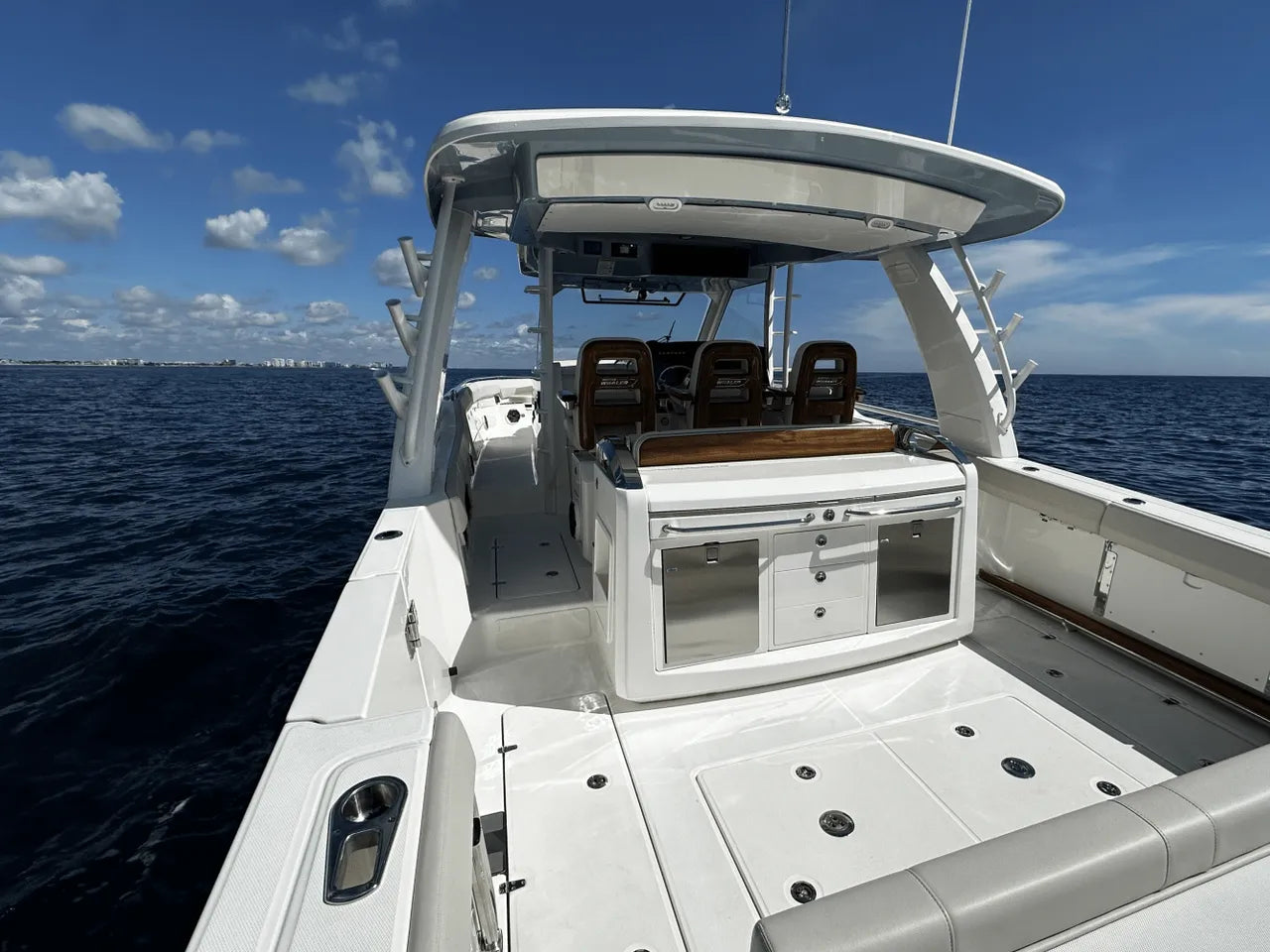 2026 Boston Whaler 420 Outrage 42.0 feet, Clearwater, Florida #15