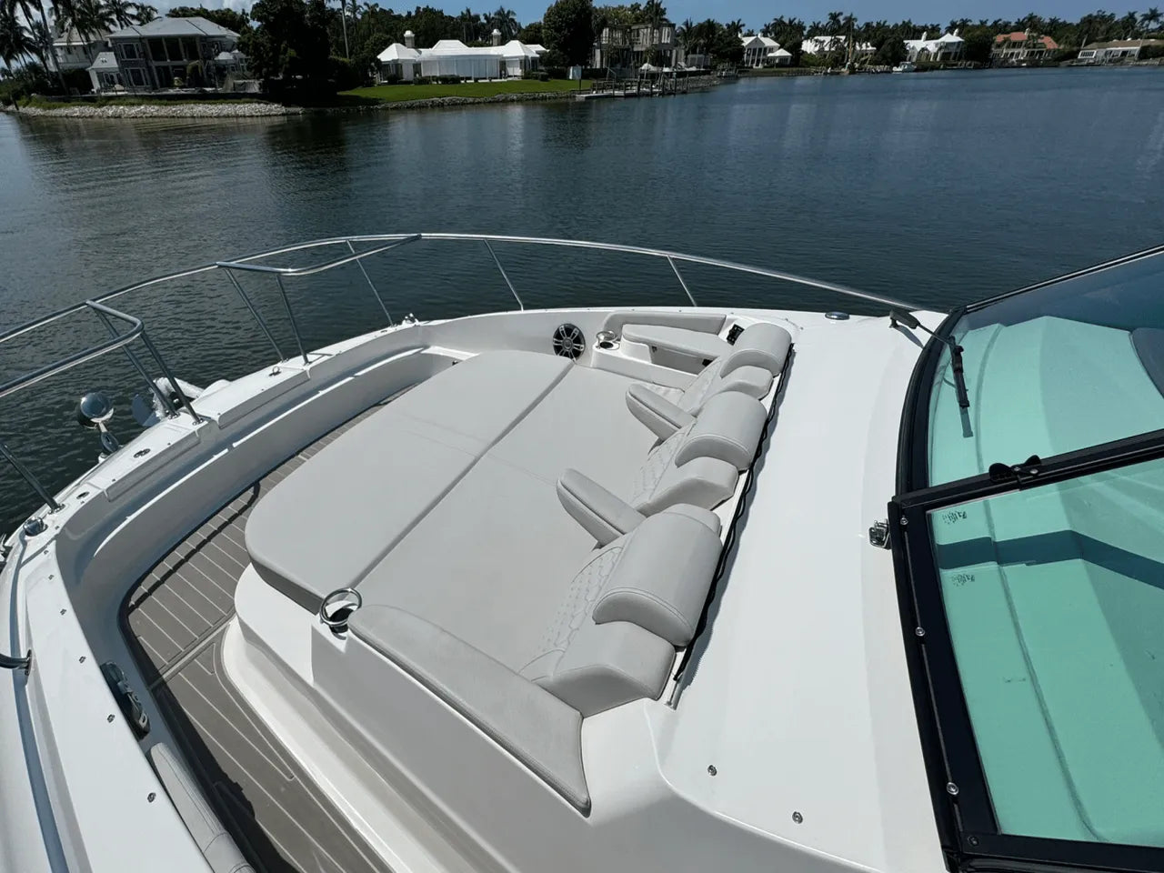 2025 Sea Ray Sundancer 320 Outboard 32.0 feet, Clearwater, Florida #18