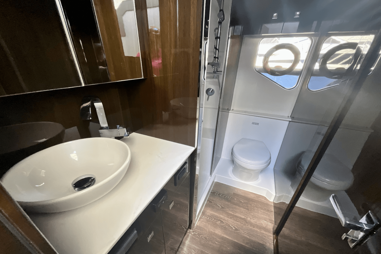 2024 Cruisers Yachts 42 Cantius 42.0 feet, Clearwater, Florida #21