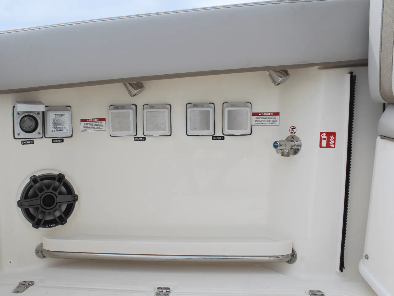 2026 Boston Whaler 330 Vantage 33.0 feet, Clearwater, Florida #52