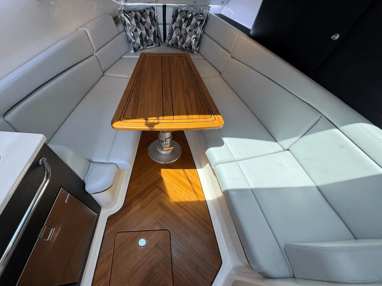 2025 Boston Whaler 380 Realm 38.0 feet, Clearwater, Florida #58