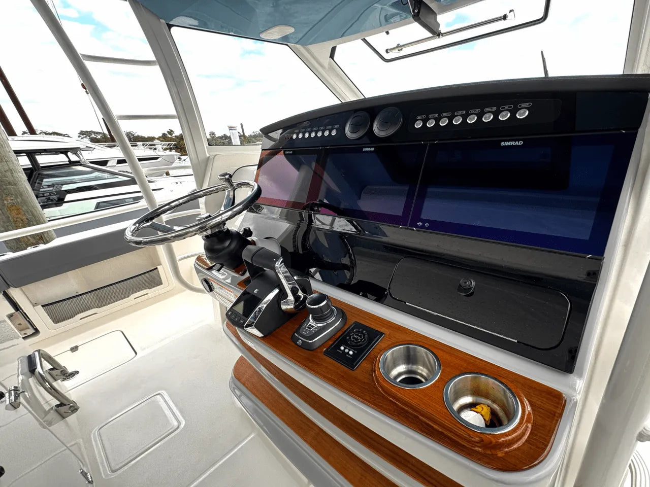 2025 Boston Whaler 420 Outrage 42.0 feet, Clearwater, Florida #18