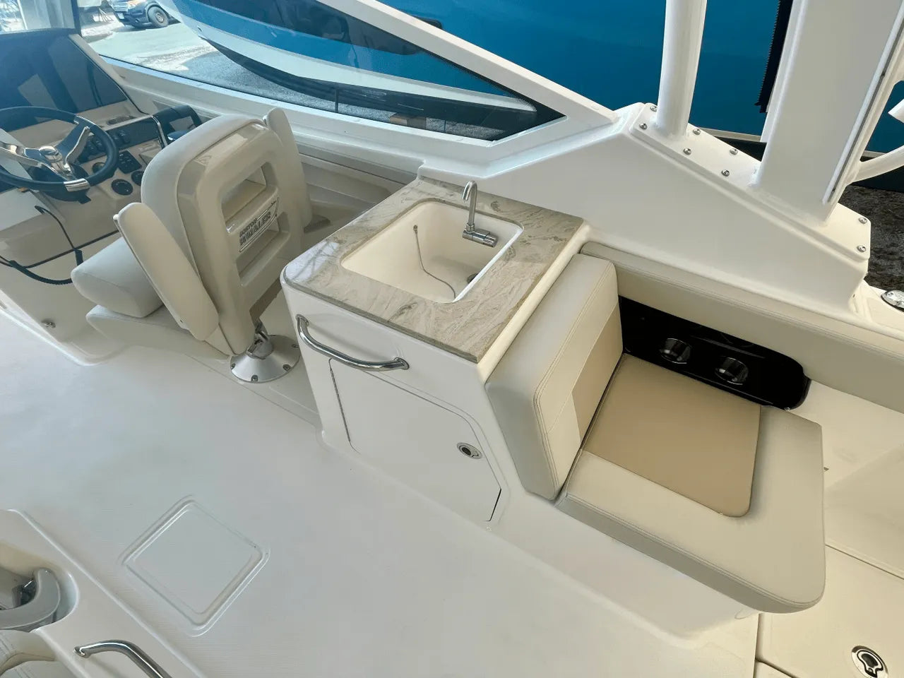 2025 Boston Whaler 280 Vantage 28.0 feet, Clearwater, Florida #13