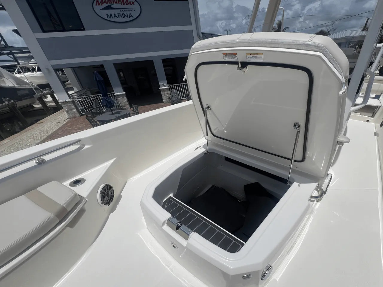 2025 Boston Whaler 250 Dauntless 25.0 feet, Clearwater, Florida #7