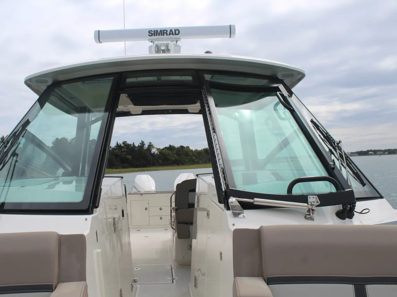 2026 Boston Whaler 330 Vantage 33.0 feet, Clearwater, Florida #59