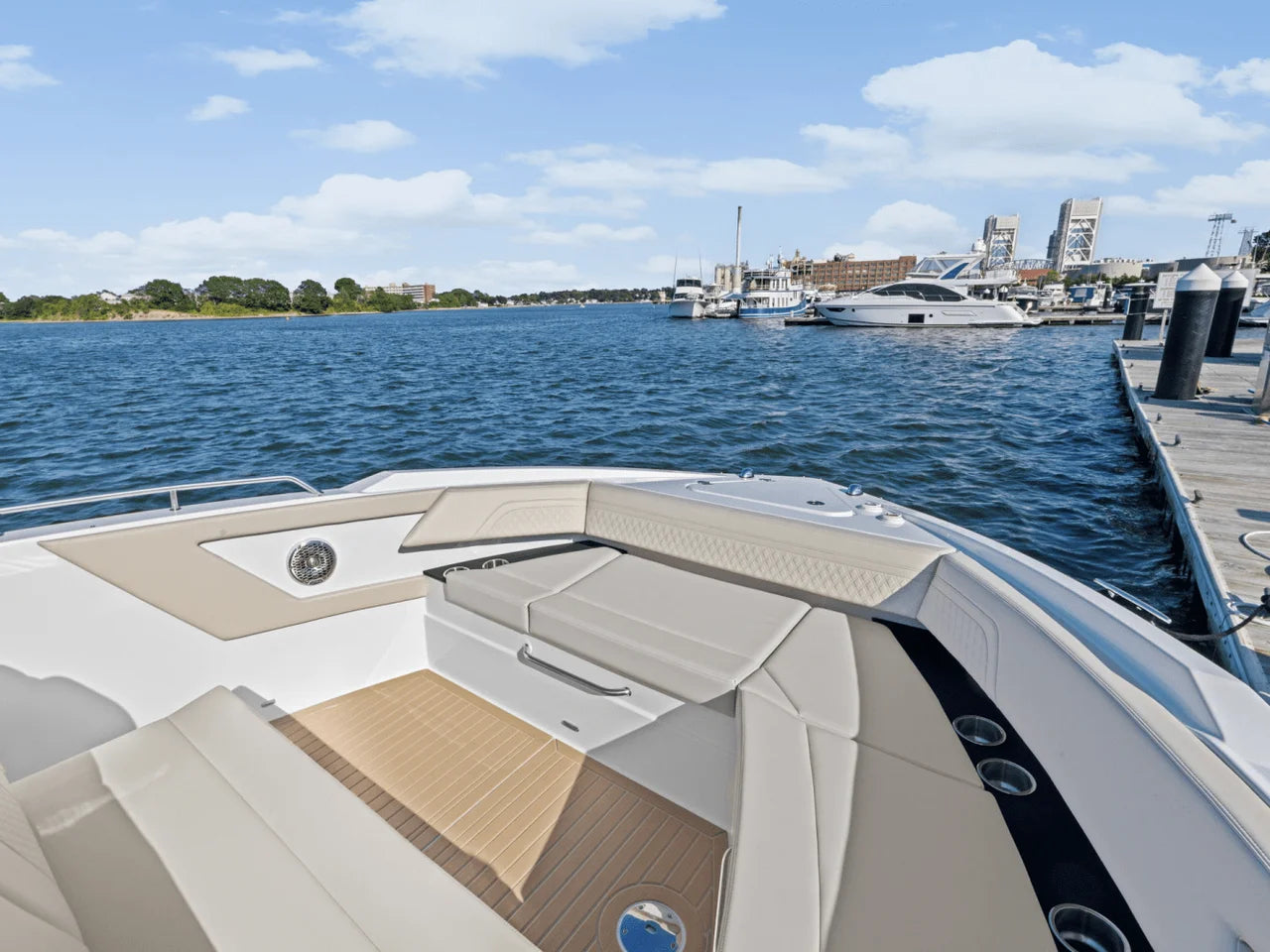 2025 Cruisers Yachts 42 GLS Outboard 42.0 feet, Clearwater, Florida #34