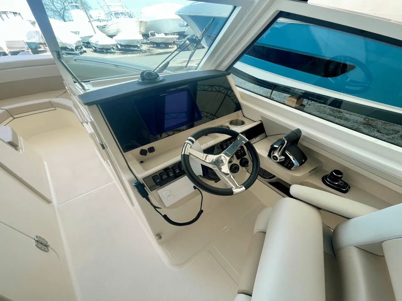 2025 Boston Whaler 280 Vantage 28.0 feet, Clearwater, Florida #22