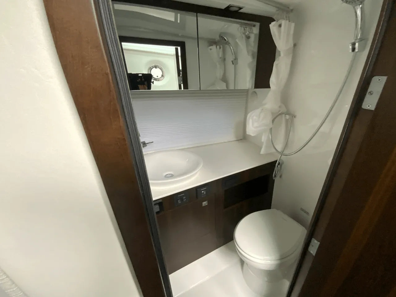 2024 Cruisers Yachts 34 GLS Outboard 34.0 feet, Clearwater, Florida #27