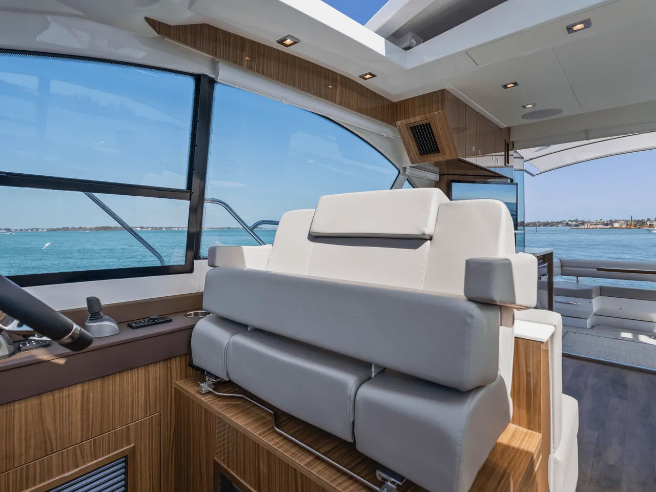 2024 Cruisers Yachts 50 Cantius 50.0 feet, Clearwater, Florida #13