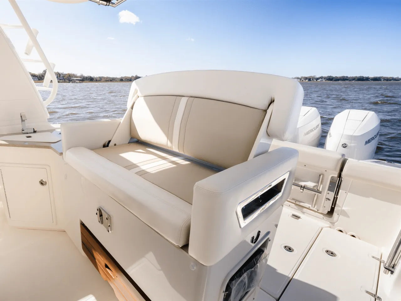 2025 Boston Whaler 350 Realm 35.0 feet, Clearwater, Florida #18