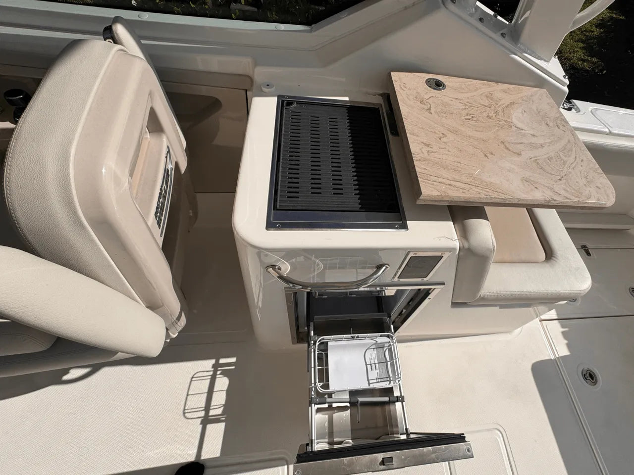 2025 Boston Whaler 280 Vantage 28.0 feet, Clearwater, Florida #16