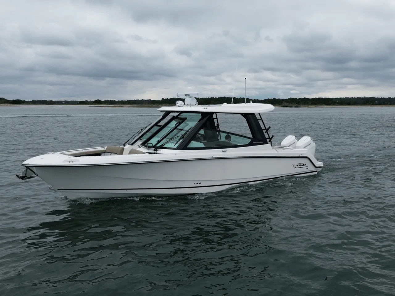 2026 Boston Whaler 330 Vantage 33.0 feet, Clearwater, Florida #6