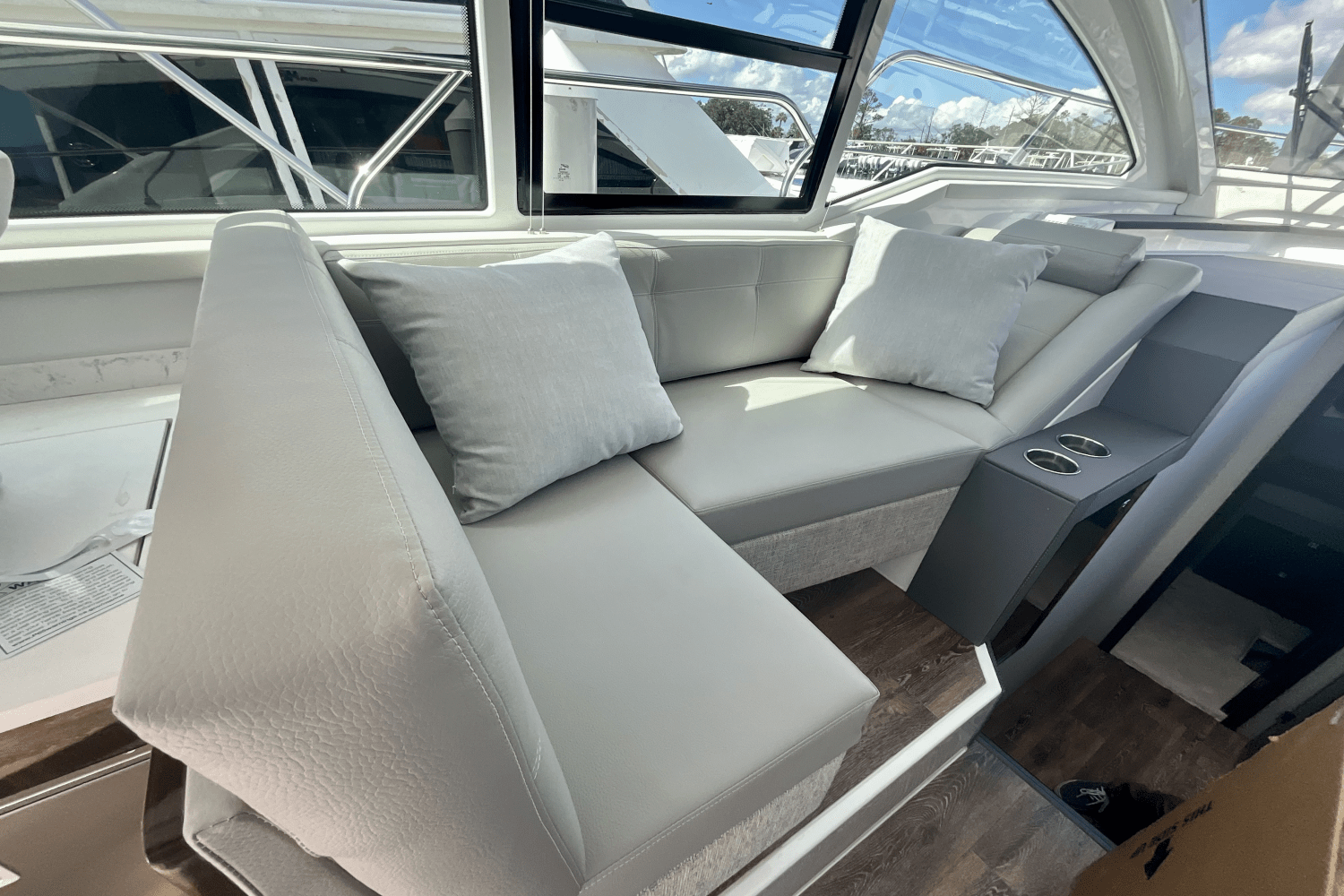 2024 Cruisers Yachts 42 Cantius 42.0 feet, Clearwater, Florida #15