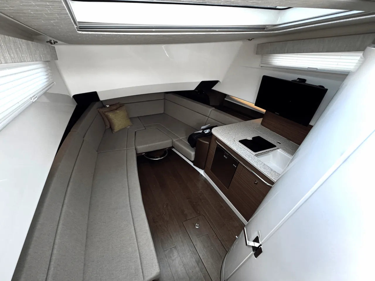 2025 Boston Whaler 420 Outrage 42.0 feet, Clearwater, Florida #35
