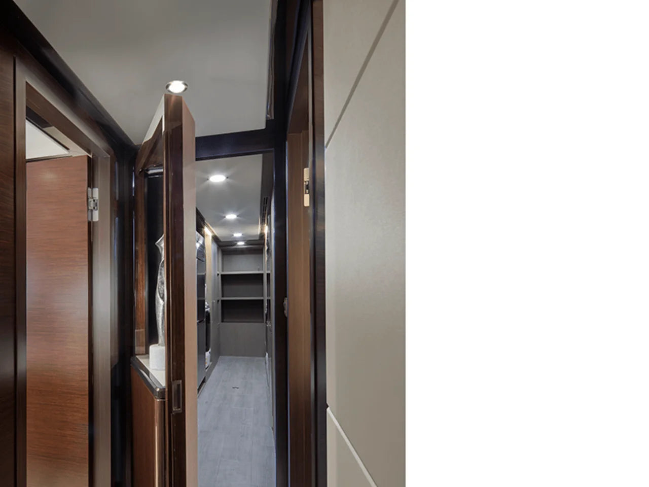 2027 Ocean Alexander 37L 120.0 feet, Clearwater, Florida #35