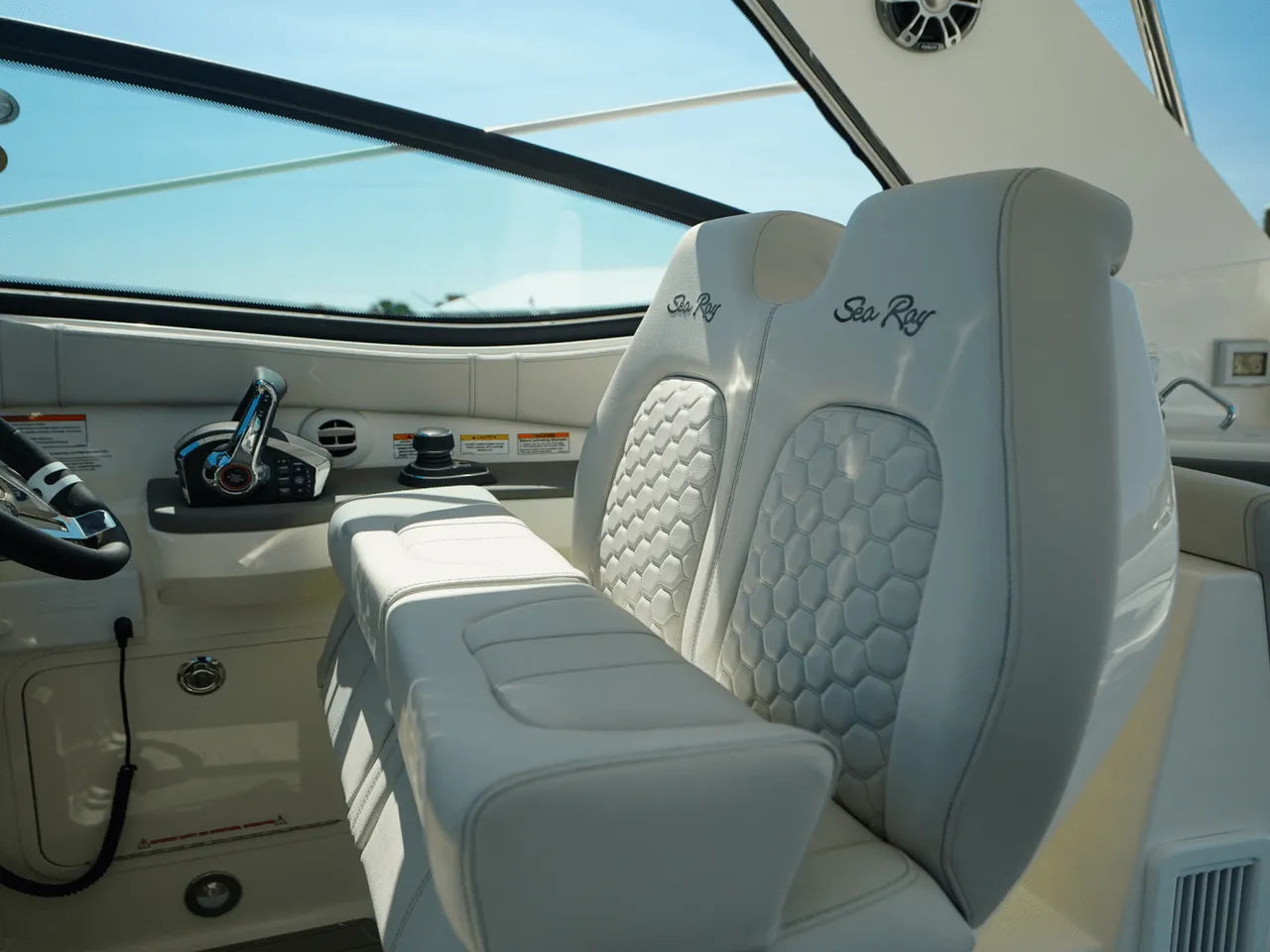 2025 Sea Ray Sundancer 320 Outboard 32.0 feet, Clearwater, Florida #25