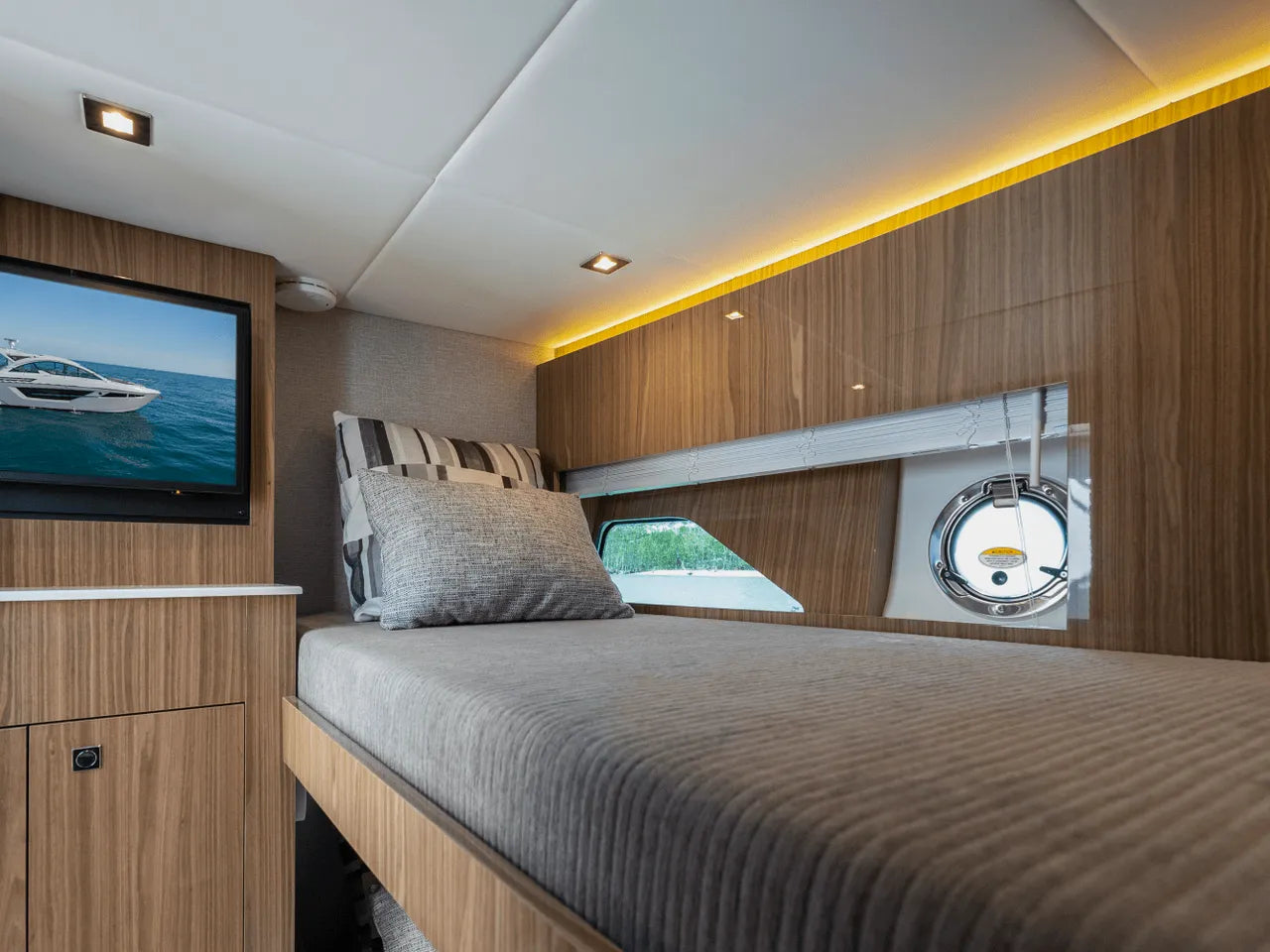 2024 Cruisers Yachts 50 Cantius 50.0 feet, Clearwater, Florida #23